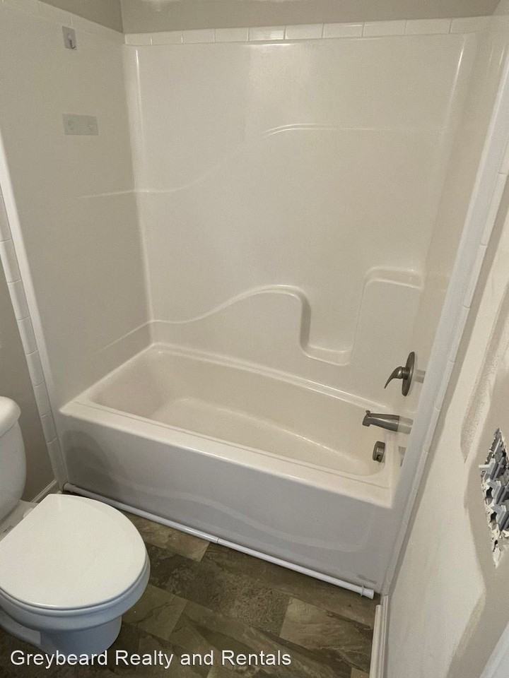 2301 Paint Fork Rd - Photo 3 of 13