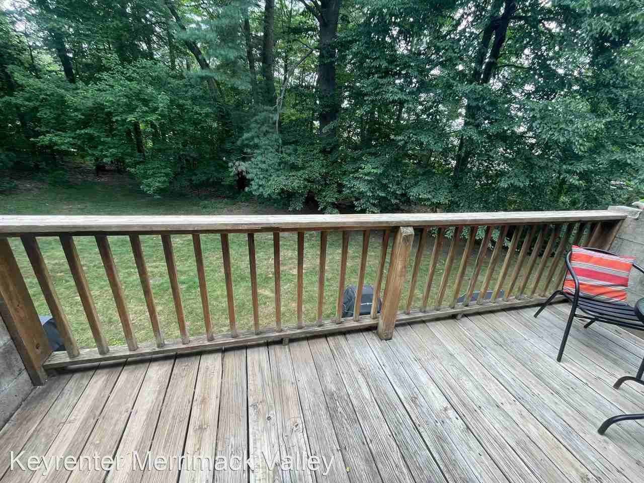 121 Farrwood Dr - Photo 3 of 17