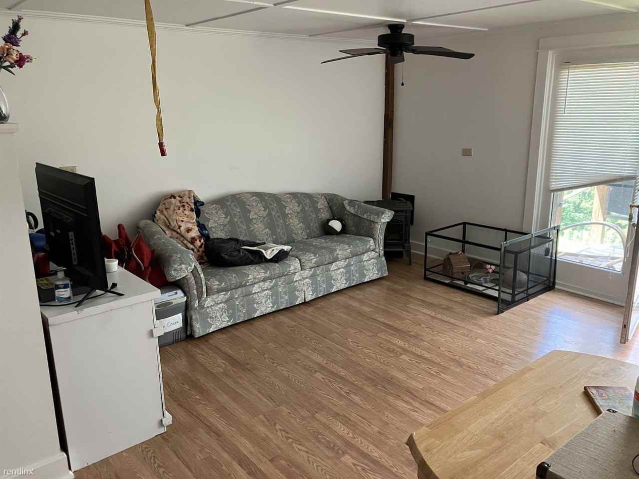 805 Valley Rd - Photo 2 of 7