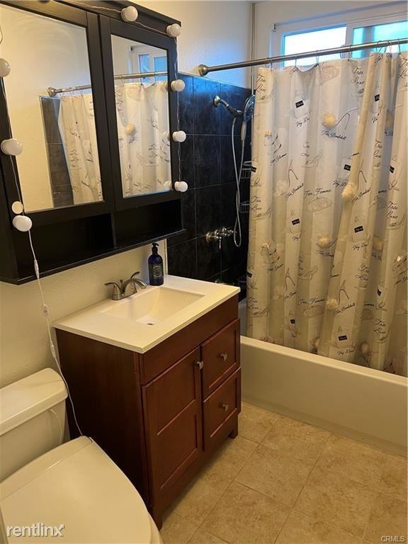 2523 Penny St - Photo 2 of 10