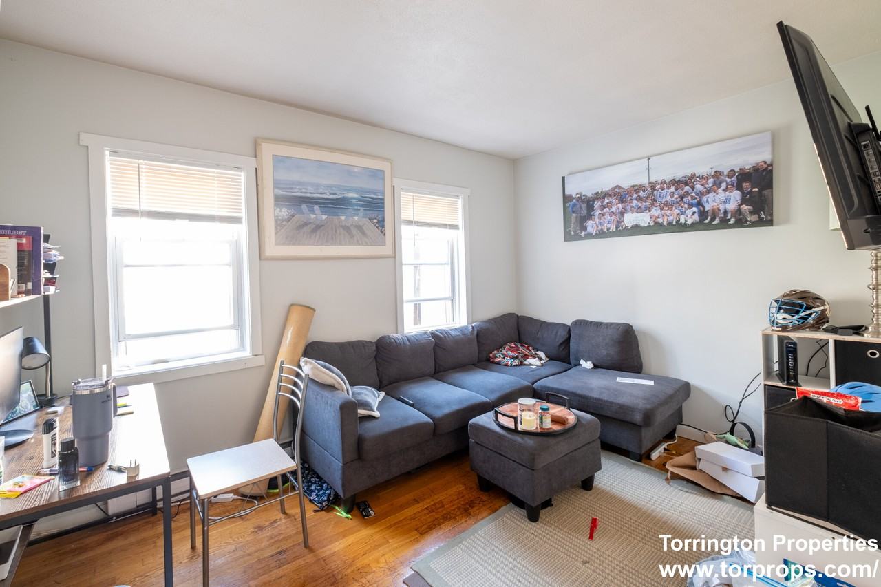 4 Schrepel Pl #2 - Photo 2 of 10