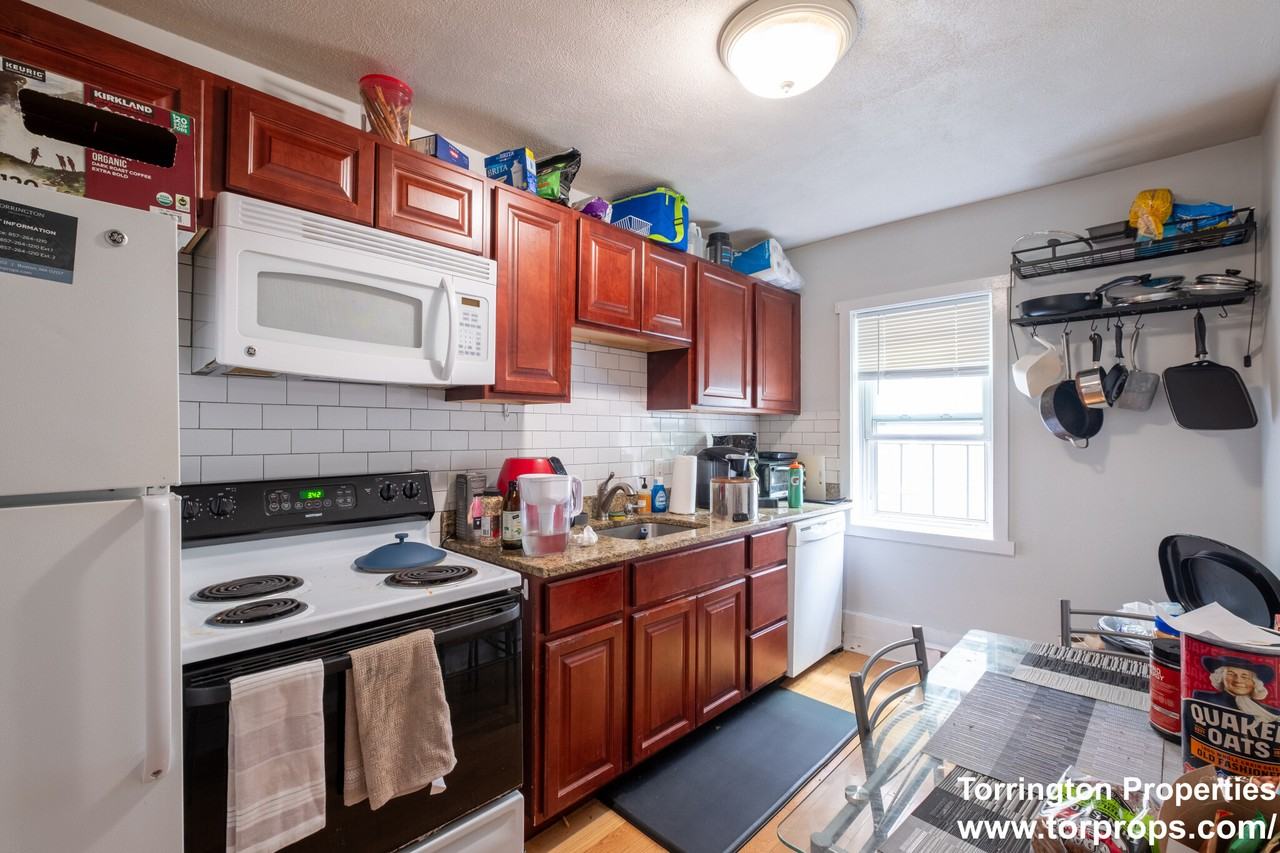 4 Schrepel Pl #2 - Photo 5 of 10