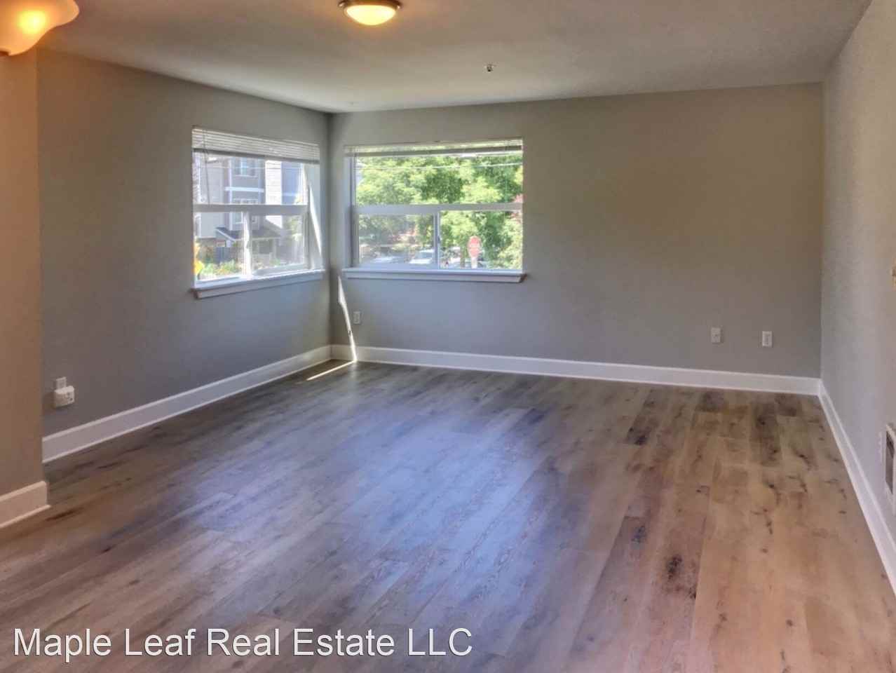 703 N 95th St - Photo 3 of 24