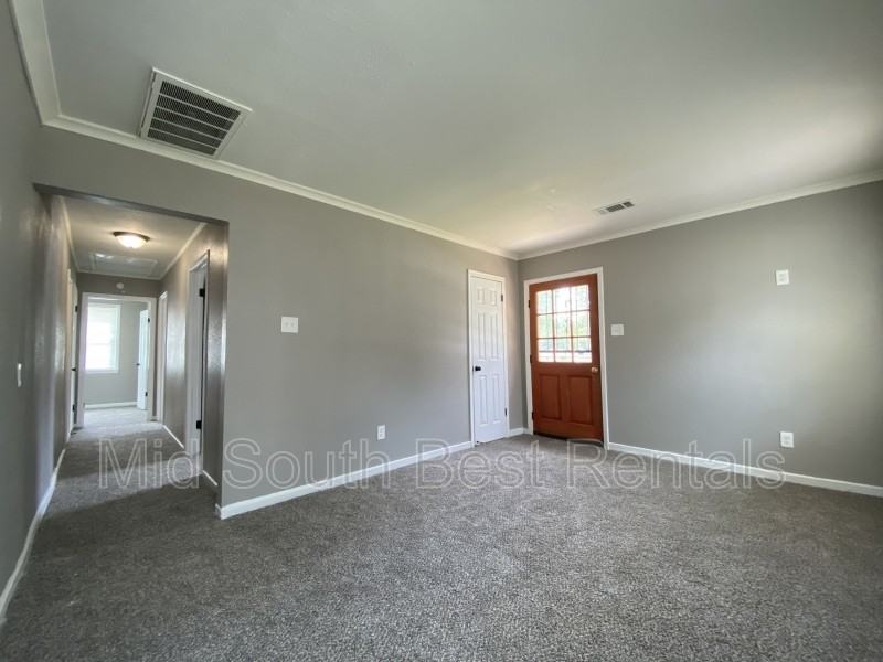 356 W Brooks Rd - Photo 2 of 8