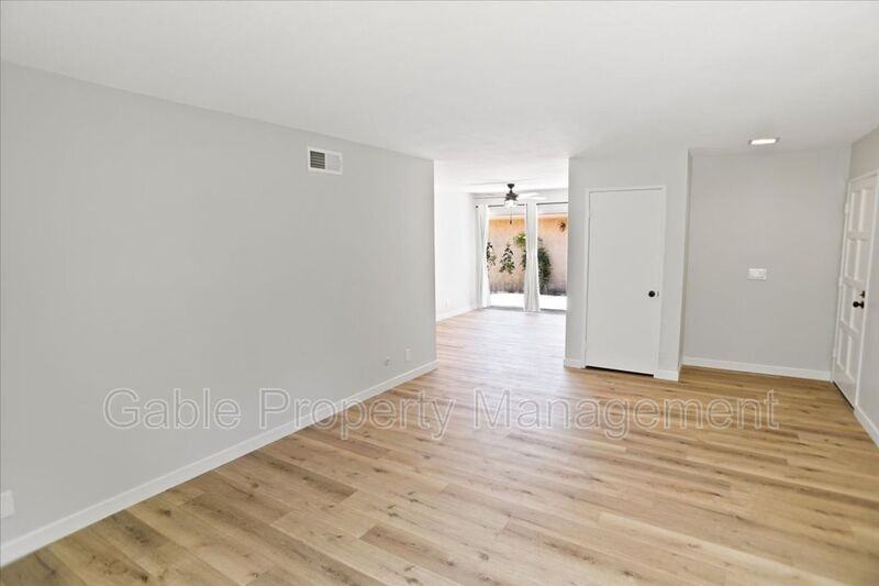 26184 Rainbow Glen Dr - Photo 3 of 20