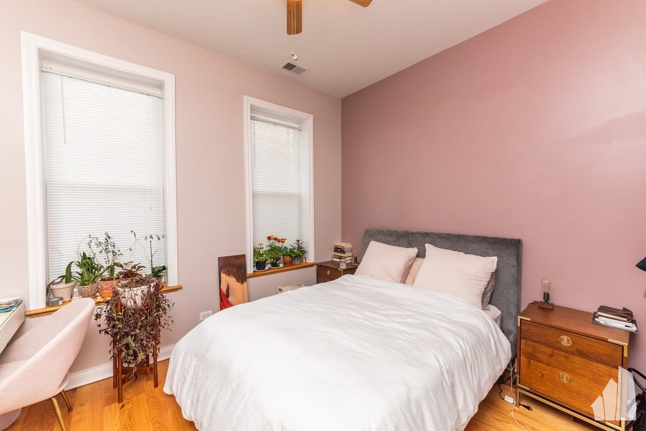 2702 W Thomas St #2R - Photo 5 of 15