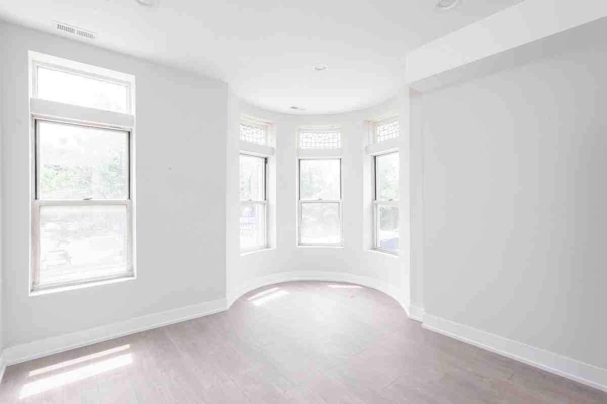 818 W 18th St #3F - Photo 2 of 17