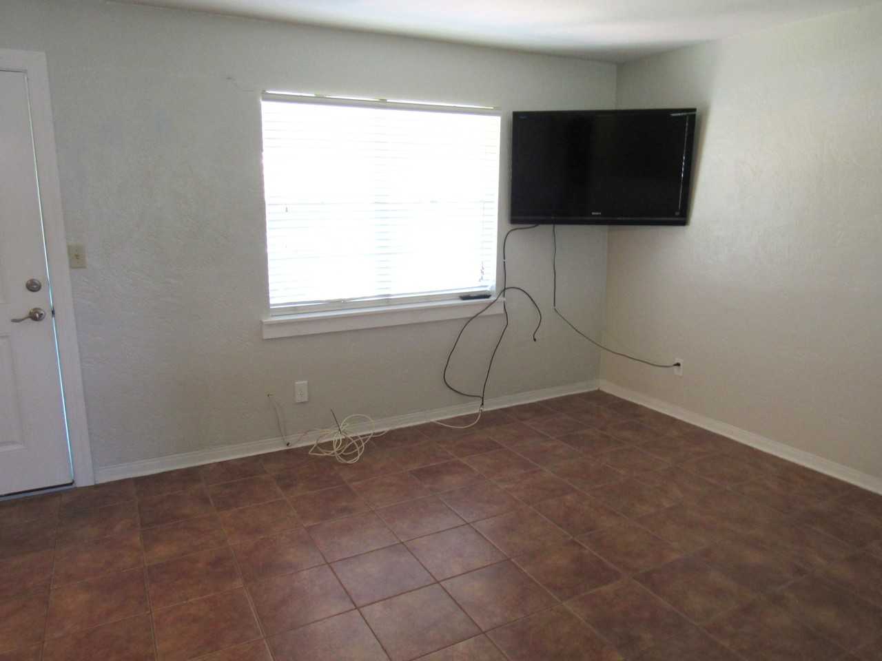 507B Grandview Ave - Photo 3 of 8