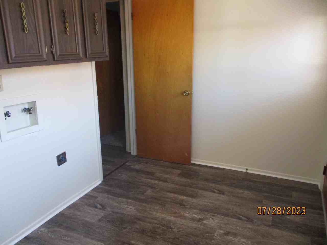 505 N Diamond Ave - Photo 3 of 11