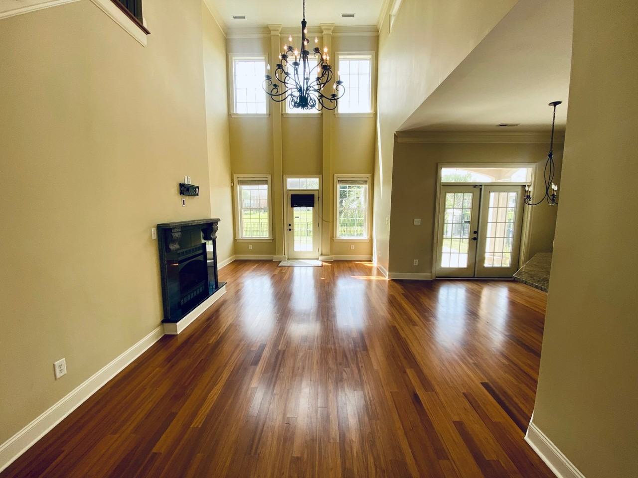 1112 Bluffton Ct - Photo 3 of 41