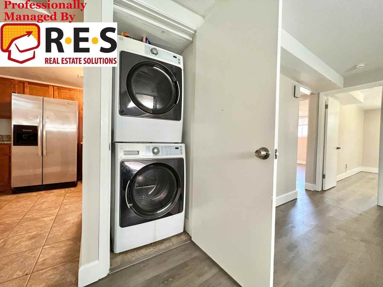 3146 N Vine St - Photo 3 of 12