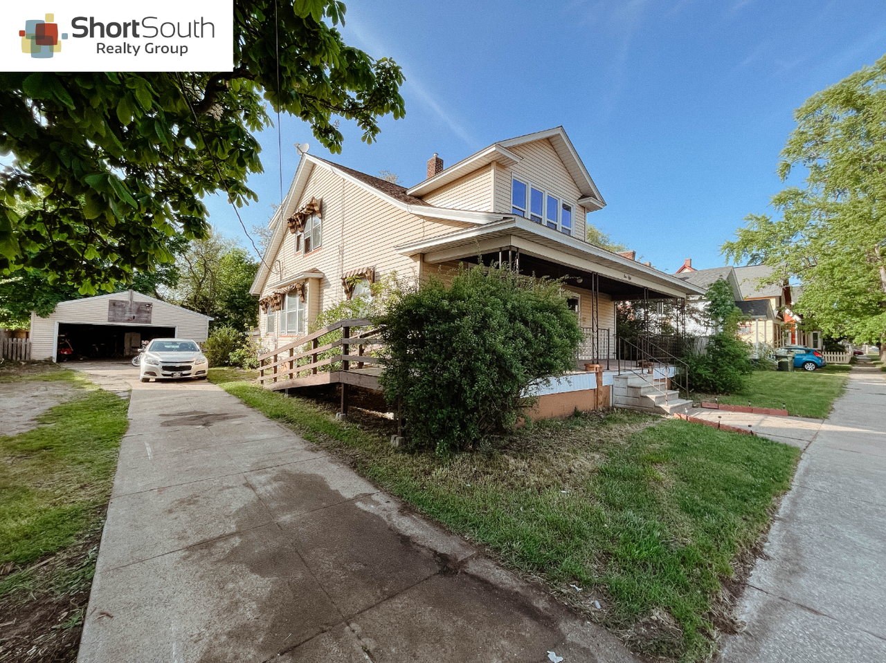 150 Catherine Ave - Photo 3 of 10