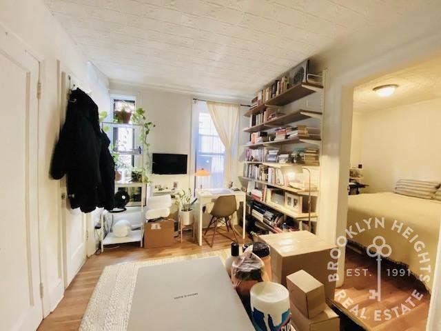 230 Pacific St #2