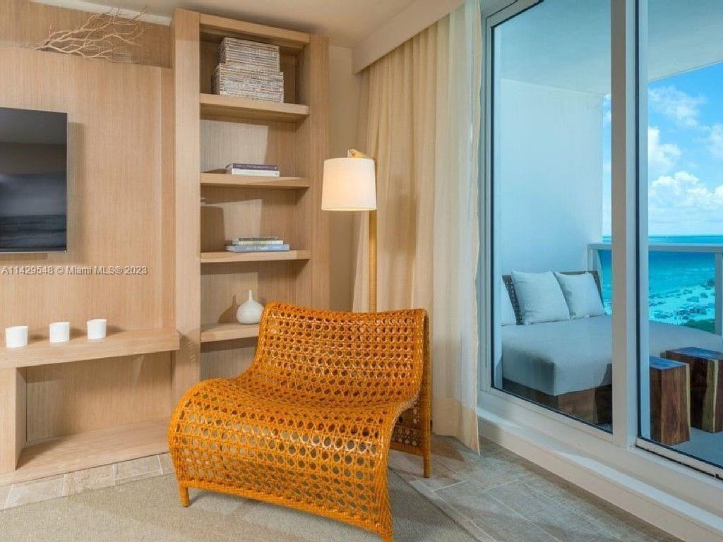 102 24th St #1006 - Photo 6 of 28