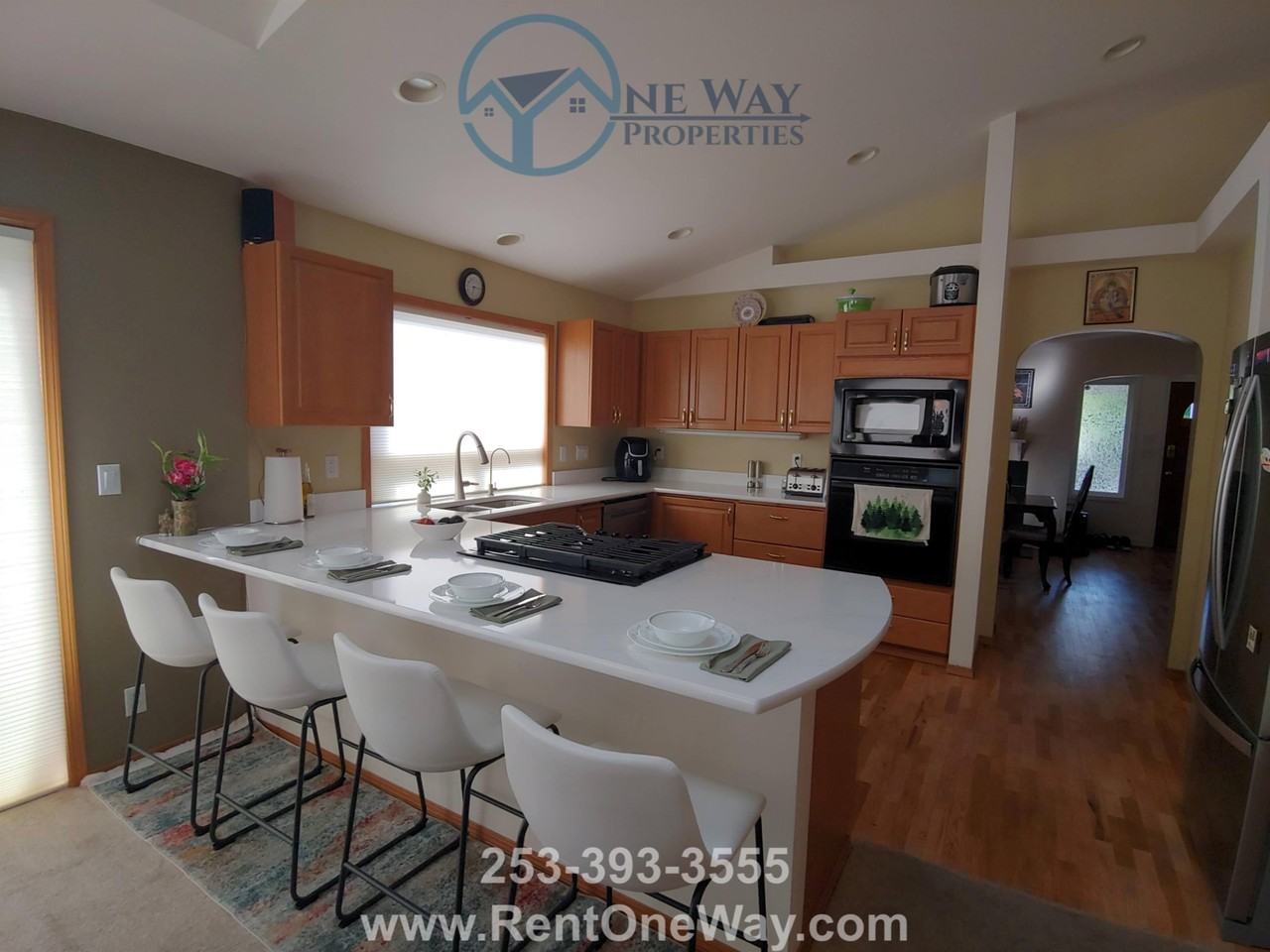 3728 Olympic Blvd W #1 - Photo 6 of 26