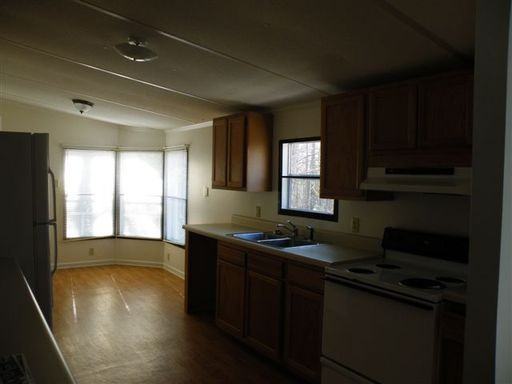 228 White Oak Dr - Photo 3 of 6