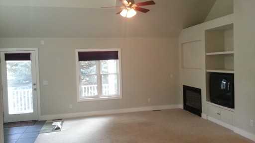 220 Hooper St - Photo 2 of 10