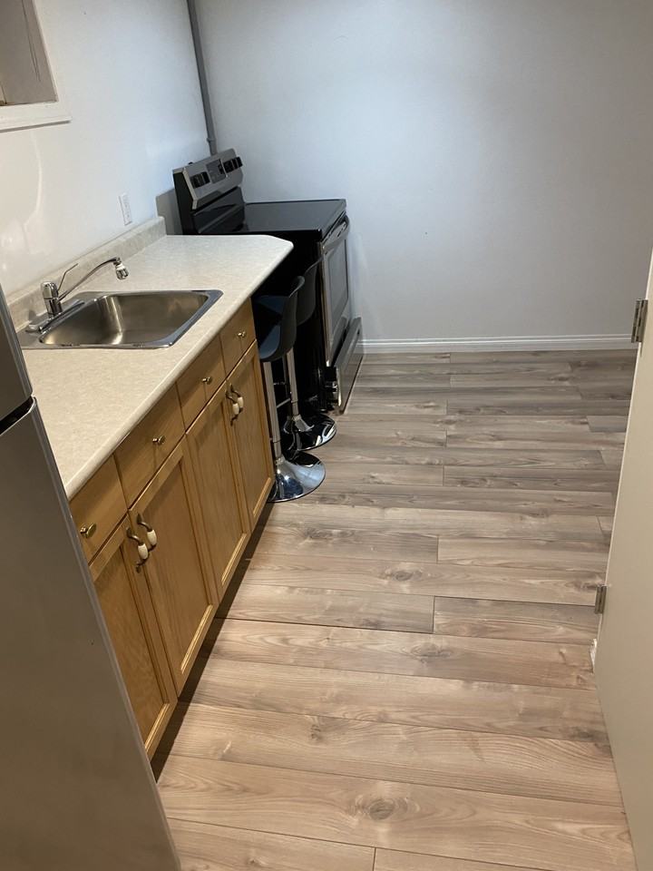 541 Barkman Avenue - Photo 3 of 8