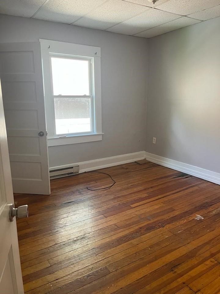 1015 Clay Ave #5 - Photo 5 of 9