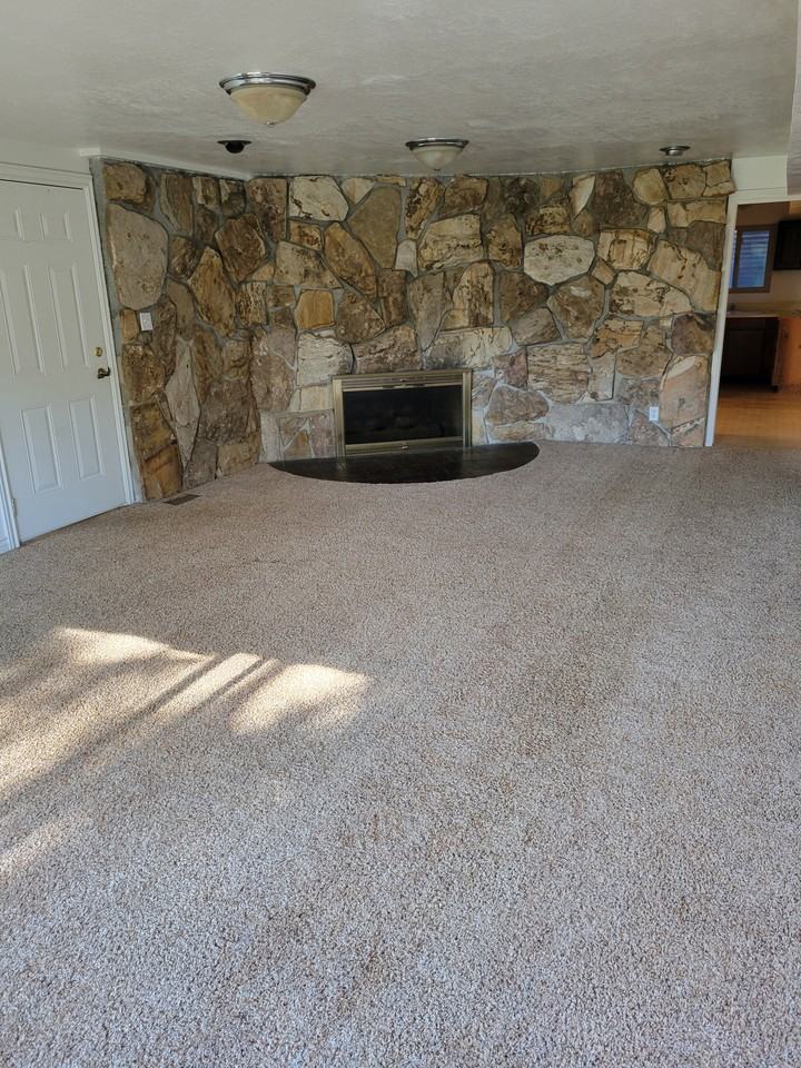 550 E 2100 N #B - Photo 2 of 9