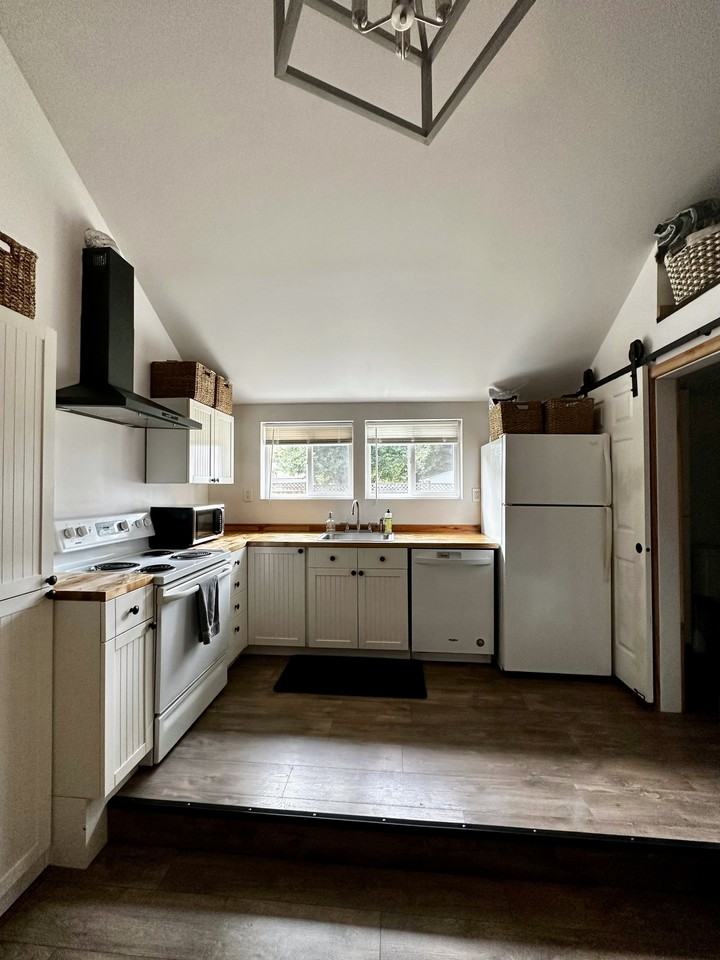 1025 E Orange Ave #1025 - Photo 2 of 9