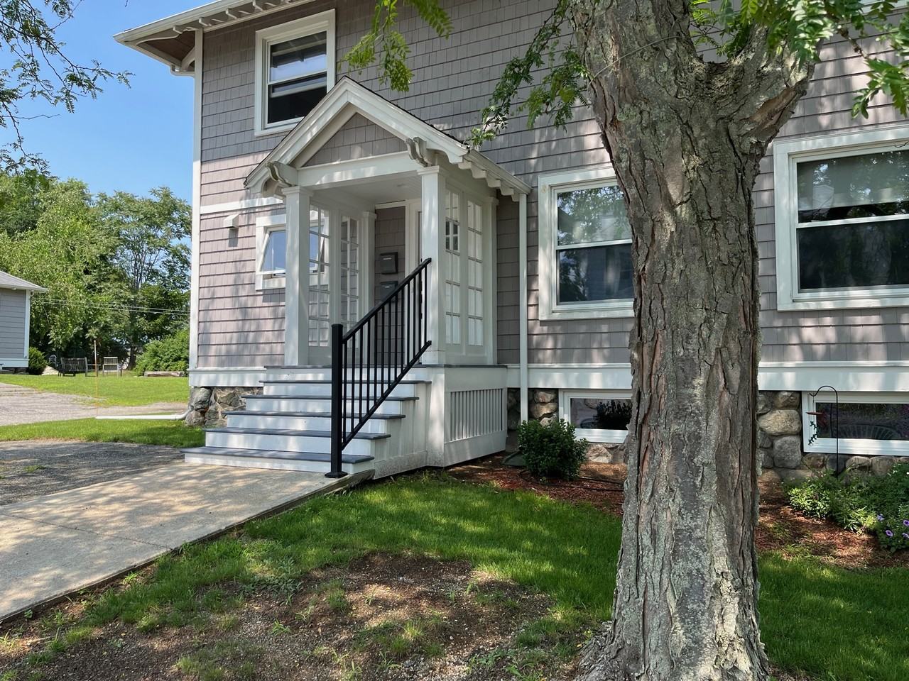 80 Elm St Apt B #NA - Photo 2 of 12