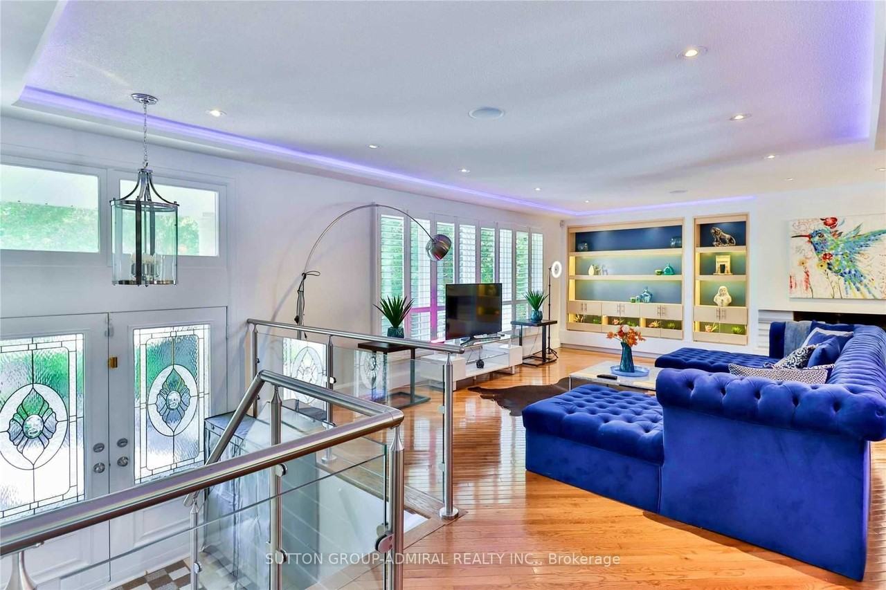 135 Elgin Street ## - Photo 2 of 5