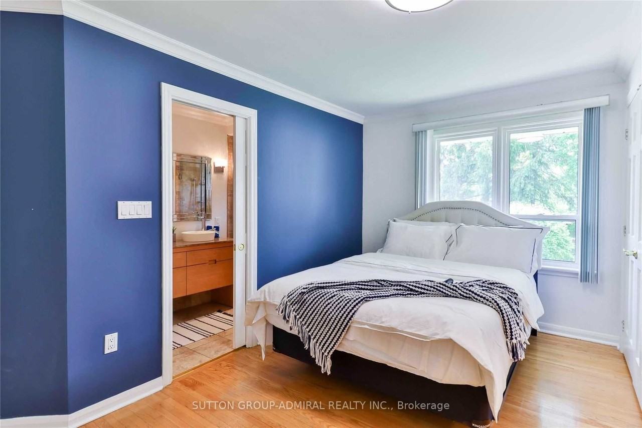 135 Elgin Street ## - Photo 3 of 5