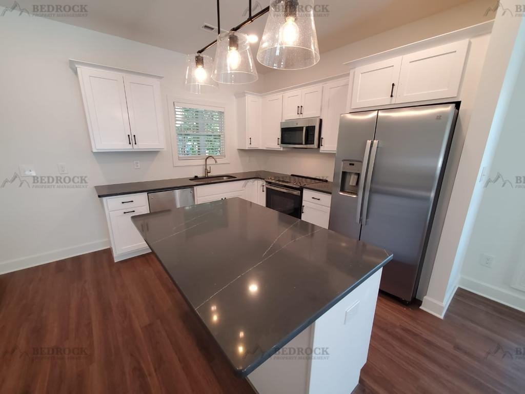 617 Wellingburg Rd Se #1 - Photo 4 of 14