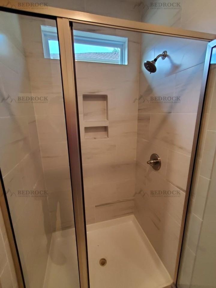 617 Wellingburg Rd Se #1 - Photo 7 of 14
