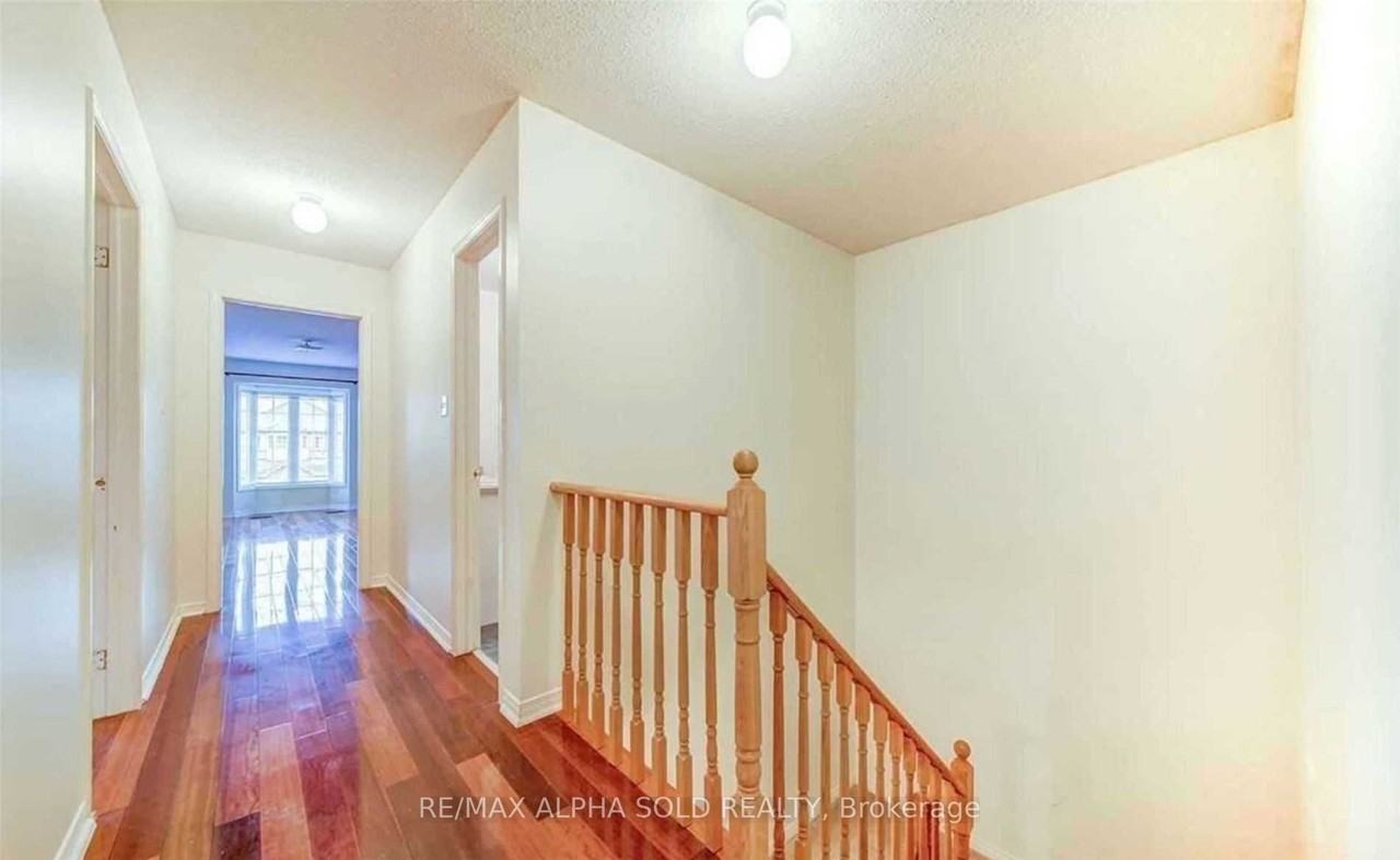 175 Shepton Way ## - Photo 2 of 6