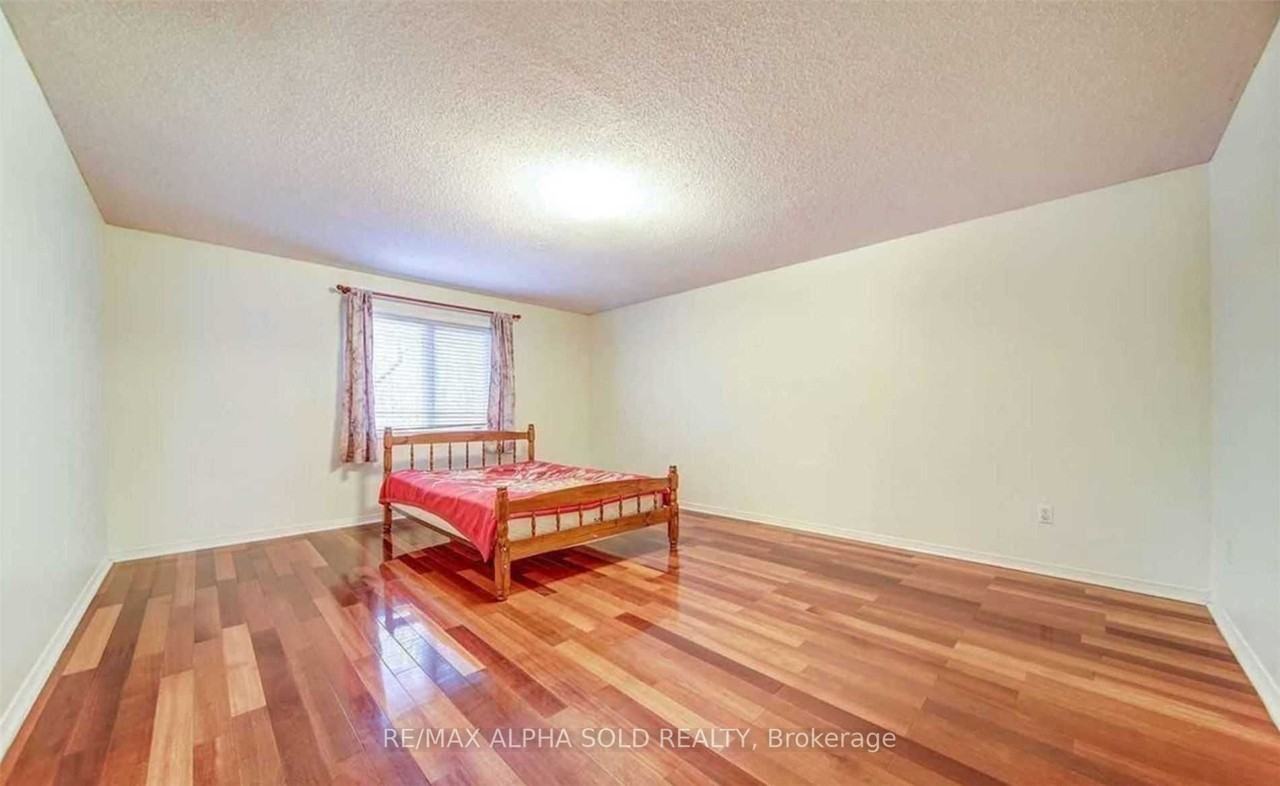 175 Shepton Way ## - Photo 3 of 6