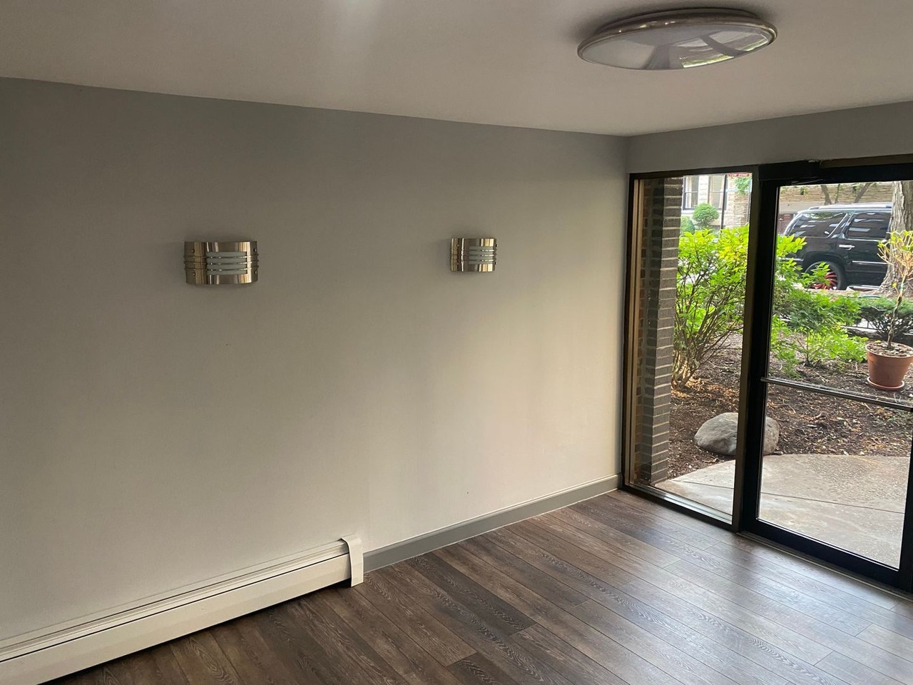 Lakeview Living! - Photo 2 of 20