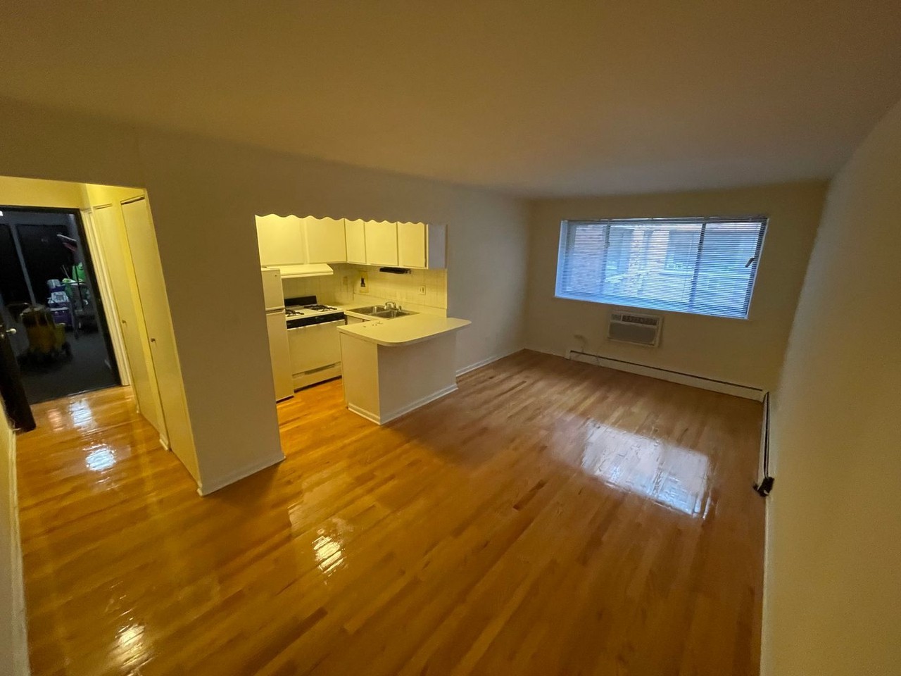 Lakeview Living! - Photo 5 of 20
