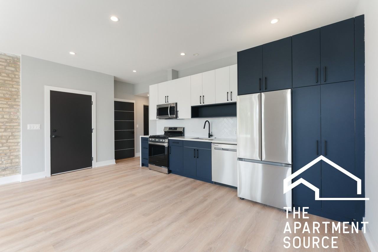 2202 N Kedzie Blvd #2 - Photo 4 of 18