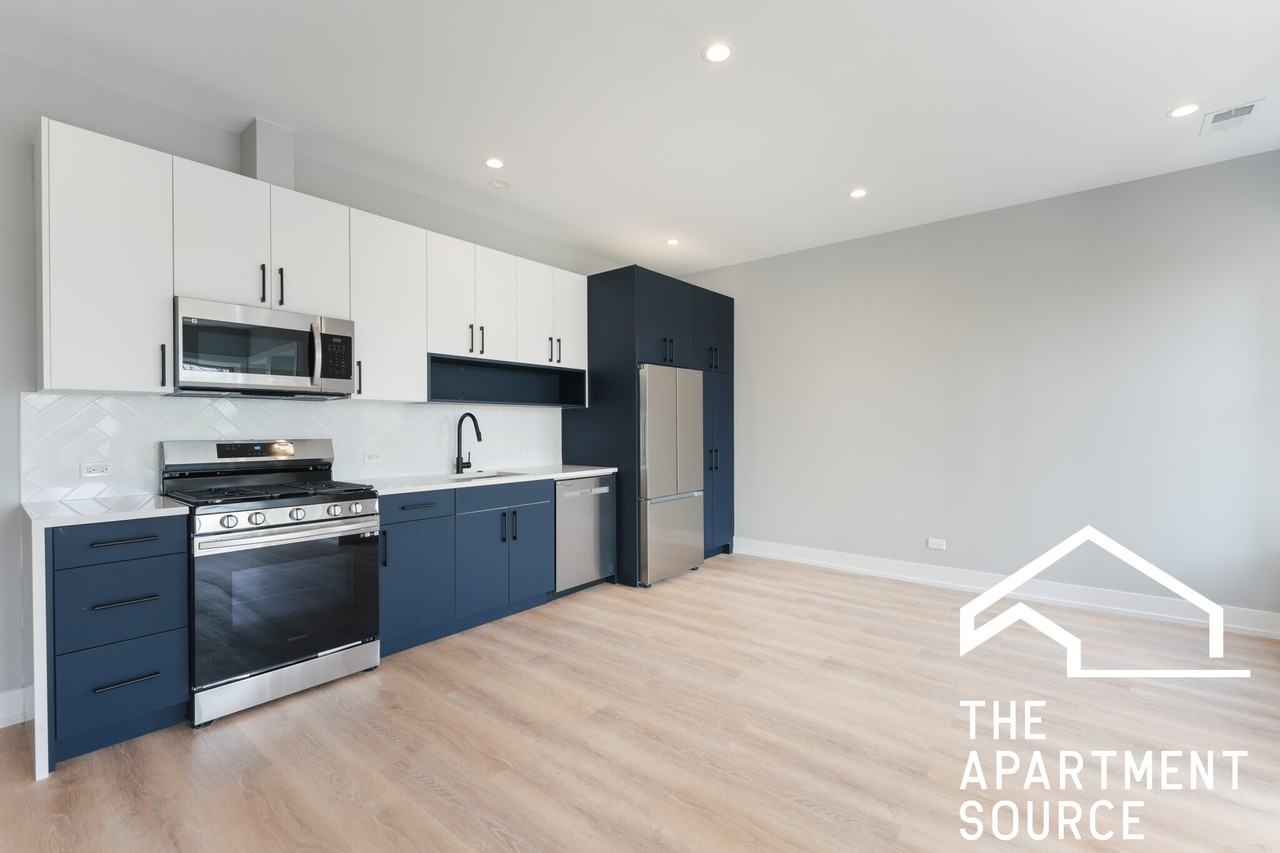 2202 N Kedzie Blvd #2 - Photo 5 of 18