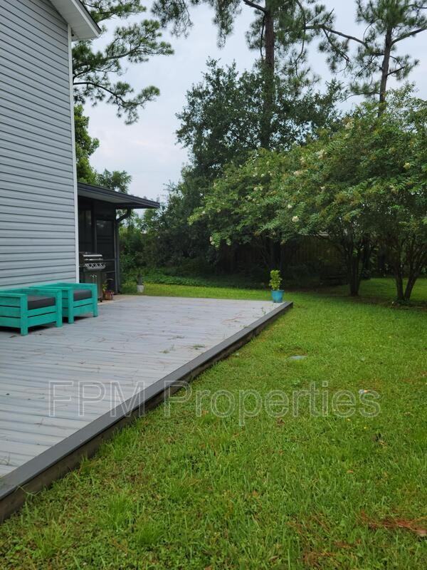 2746 Grayton Ct - Photo 3 of 11