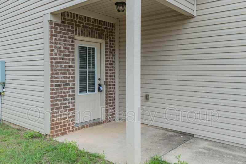 4560 Barretts Trce Blvd - Photo 5 of 41