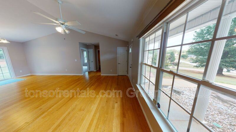 226 Heatherbrook Dr - Photo 4 of 18
