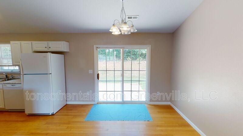 226 Heatherbrook Dr - Photo 7 of 18