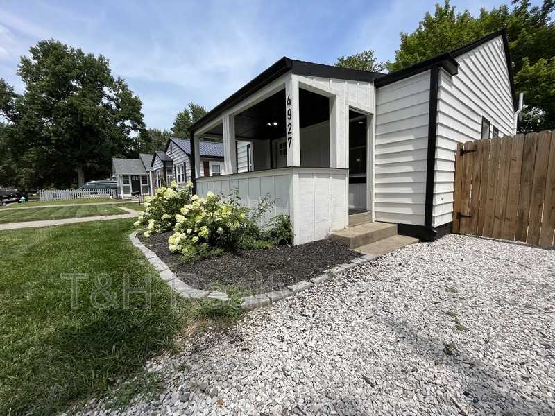 4927 Ralston Ave - Photo 2 of 22