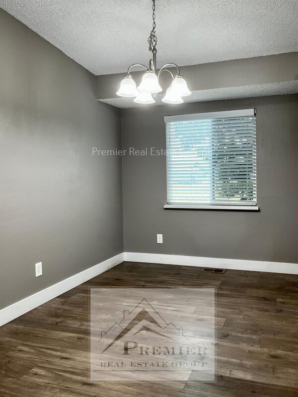 3466 Foxridge Dr - Photo 7 of 18