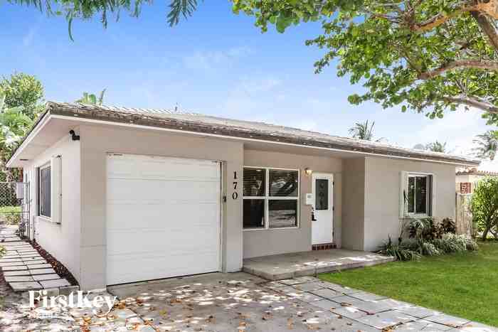 170 Wellesley Dr - Photo 2 of 15