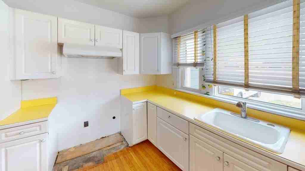 660 S Franklin St #1 - Photo 2 of 12