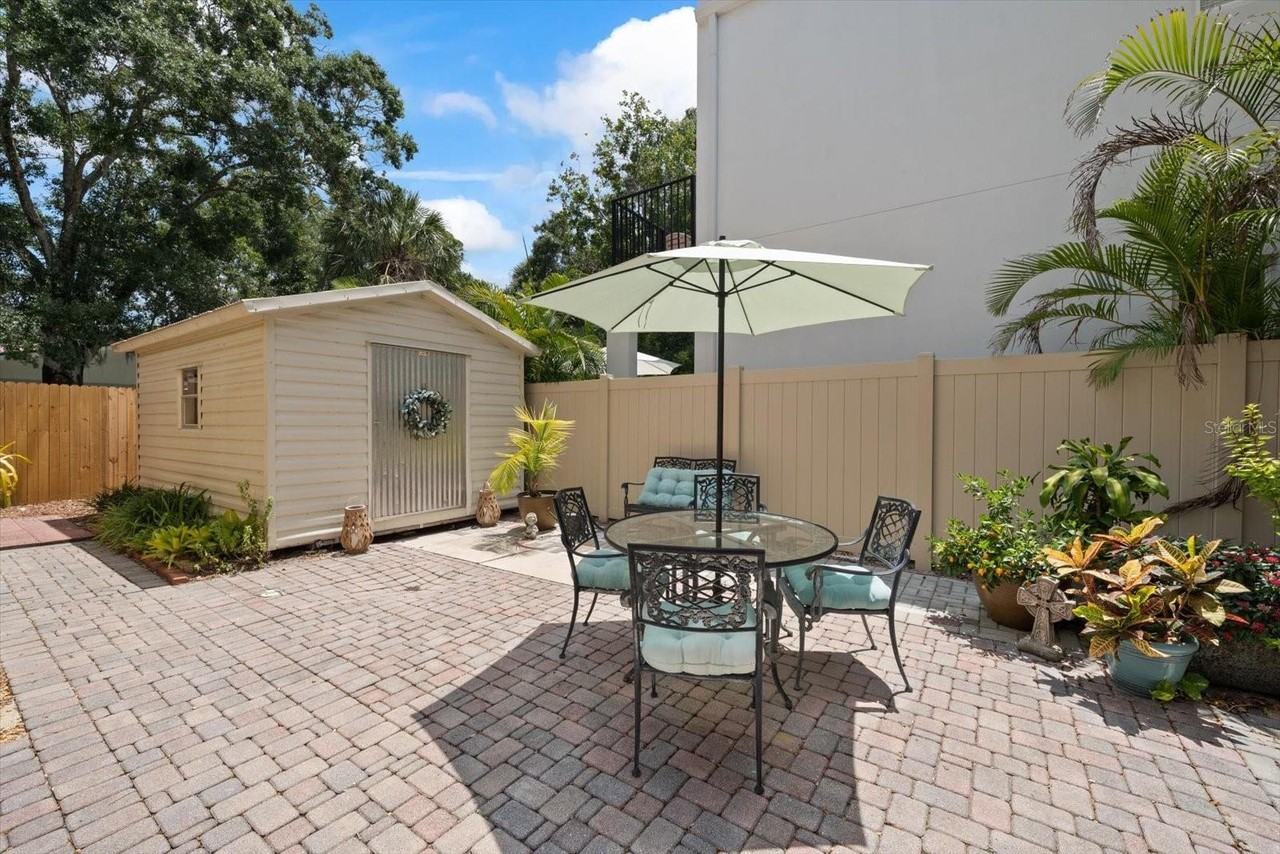 1659 9th St - Photo 3 of 29