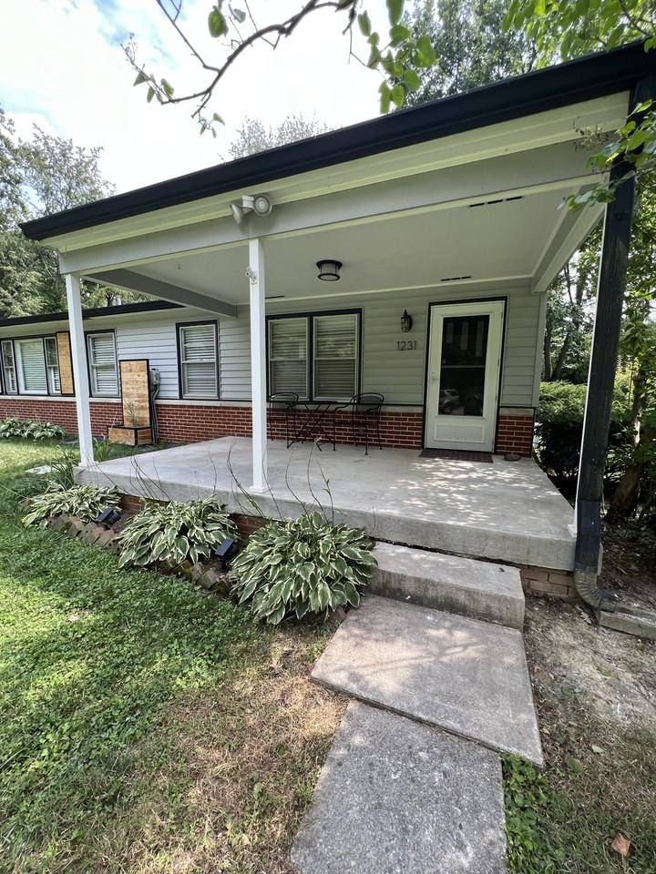 1231 E 71st St #NA - Photo 2 of 20