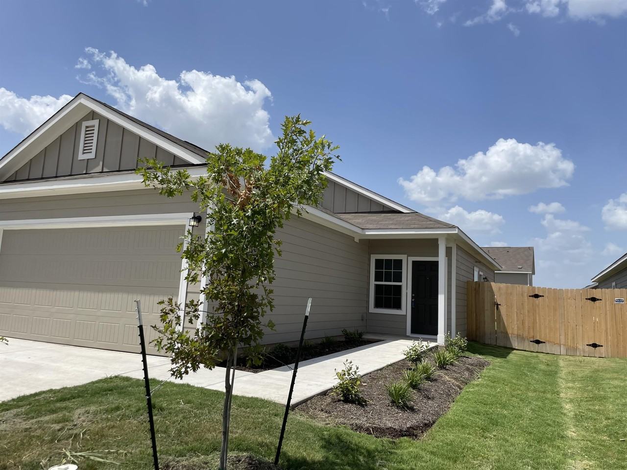 1104 Minnow Ln #1 - Photo 2 of 13