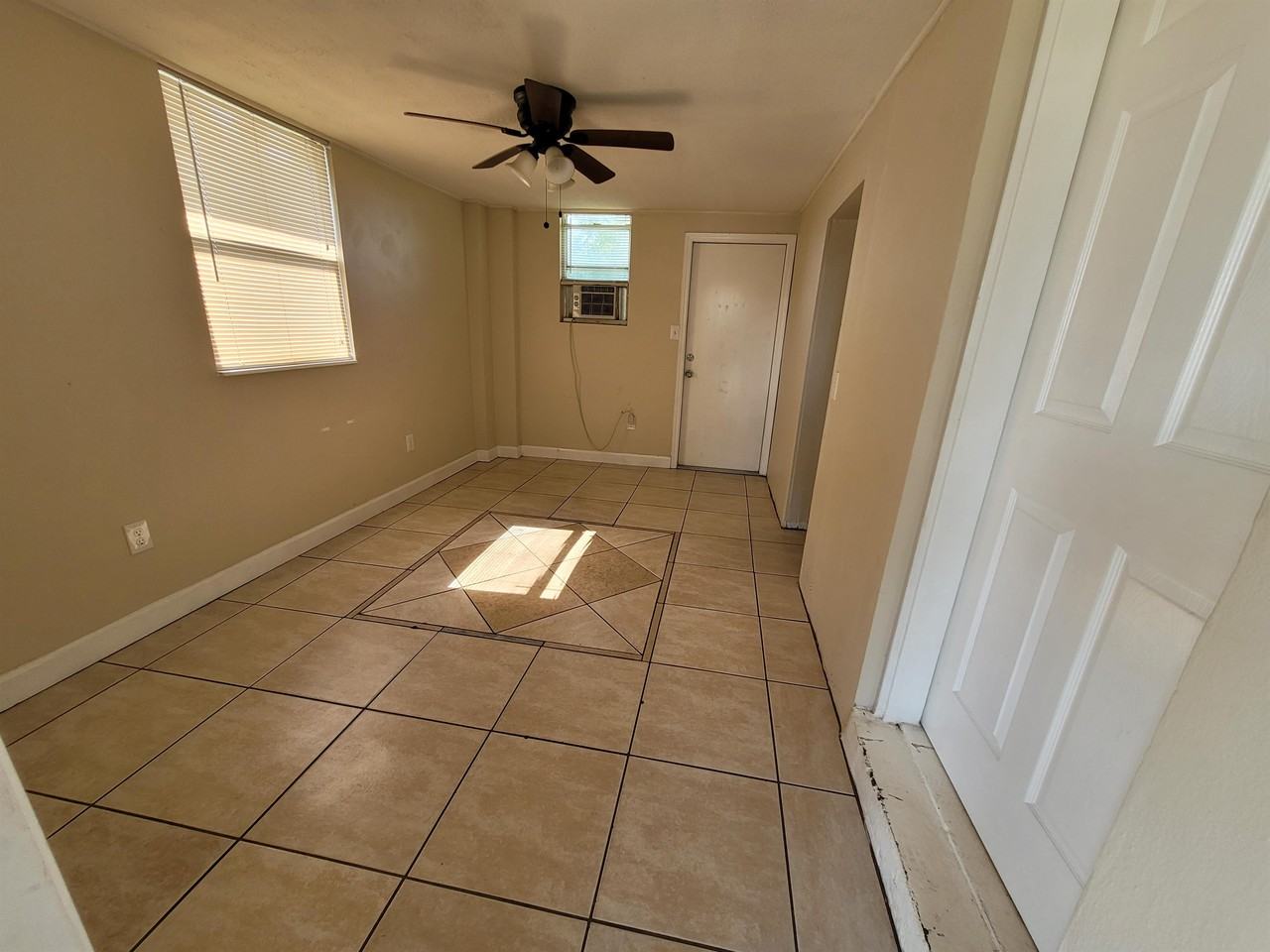 114 Cocoa Pl #1 - Photo 2 of 9