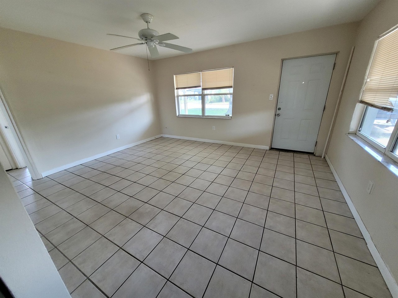 114 Cocoa Pl #1 - Photo 4 of 9