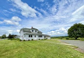 featured image of 38 East St #1